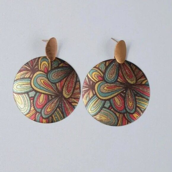 ⭐️❤️FREE Spiral Paisley Boho Peasant Hipster Feather Art Artsy Chic Hip Earrings - Picture 1 of 3
